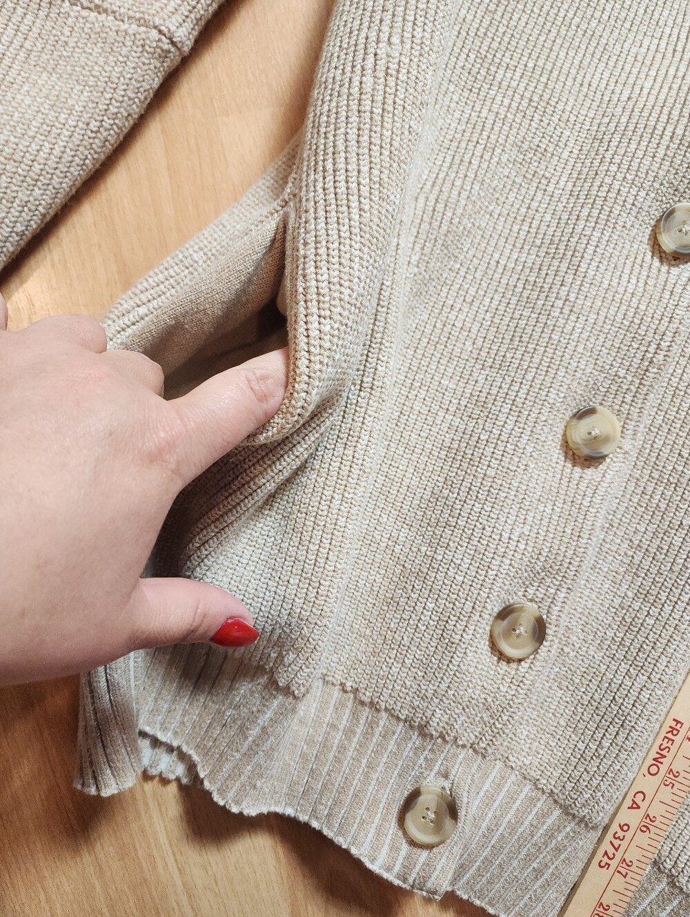 Free People Beige Button V-neck Knit Sweater Cardigan Pockets Small Oversized - Picture 6 of 16